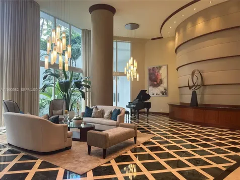 21050 Point Place Aventura FL 33180