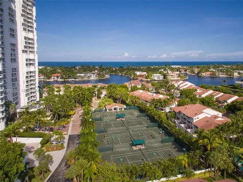 21050 Point Place Aventura FL 33180
