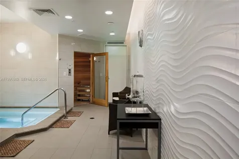 21050 Point Place Aventura FL 33180