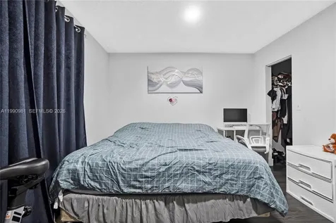 9403 SW 76th Street Miami FL 33173