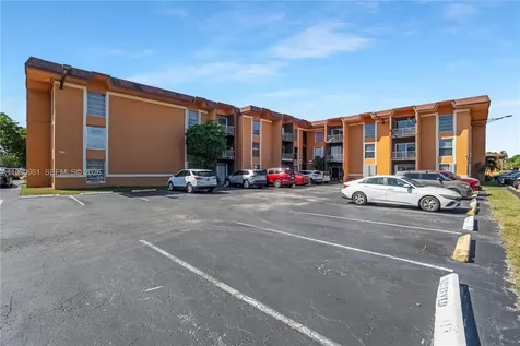 9403 SW 76th Street Miami FL 33173