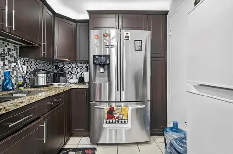 9403 SW 76th Street Miami FL 33173