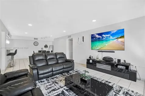9403 SW 76th Street Miami FL 33173
