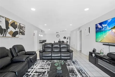9403 SW 76th Street Miami FL 33173