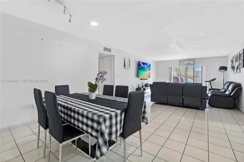 9403 SW 76th Street Miami FL 33173