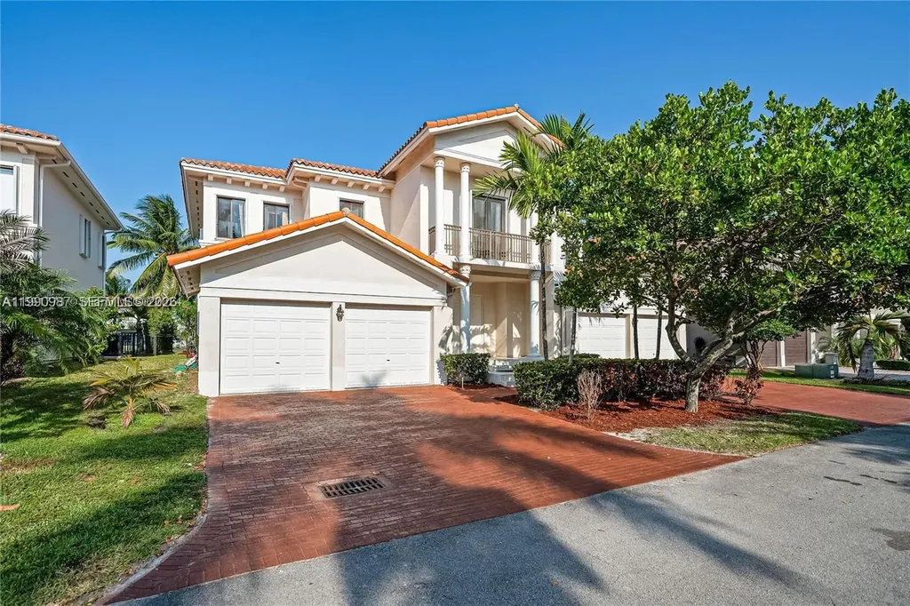 19343 SW 79th Avenue Cutler Bay FL 33157