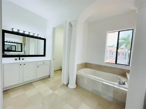 19343 SW 79th Avenue Cutler Bay FL 33157