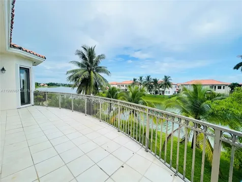 19343 SW 79th Avenue Cutler Bay FL 33157