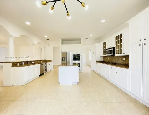 19343 SW 79th Avenue Cutler Bay FL 33157
