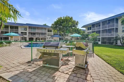 4025 N Federal Highway Oakland Park FL 33308