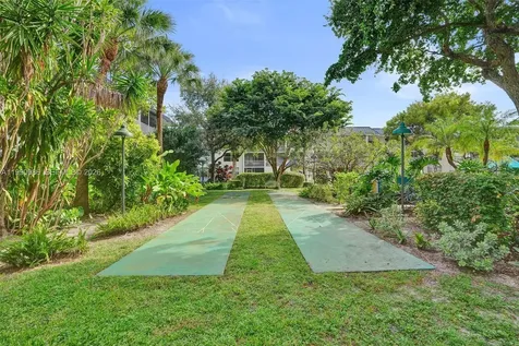 4025 N Federal Highway Oakland Park FL 33308