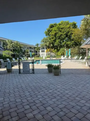 4025 N Federal Highway Oakland Park FL 33308