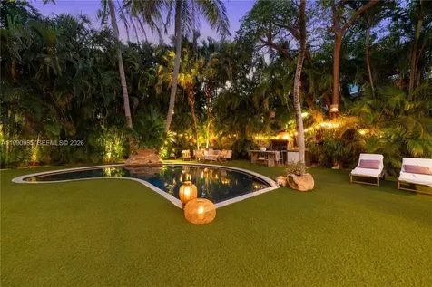 330 Gulf Road Key Biscayne FL 33149