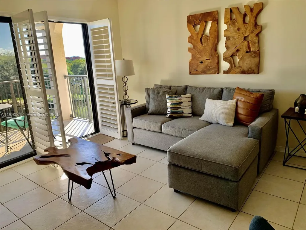2105 Lavers Circle Delray Beach FL 33444