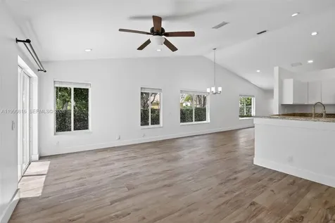4219 Cherrywood Court Weston FL 33331