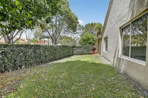 4219 Cherrywood Court Weston FL 33331