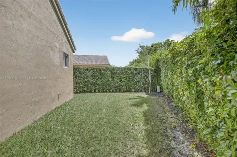 4219 Cherrywood Court Weston FL 33331