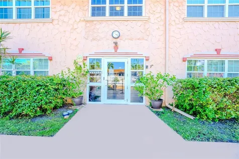 221 SE 9th Avenue Pompano Beach FL 33060
