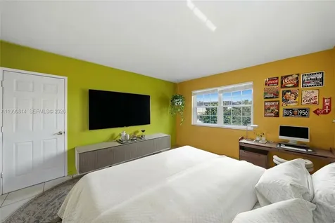 221 SE 9th Avenue Pompano Beach FL 33060