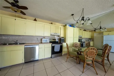 221 SE 9th Avenue Pompano Beach FL 33060
