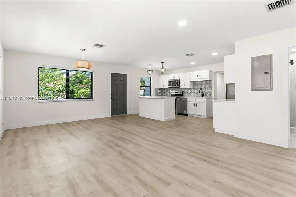 328 SW 11th Avenue Delray Beach FL 33444