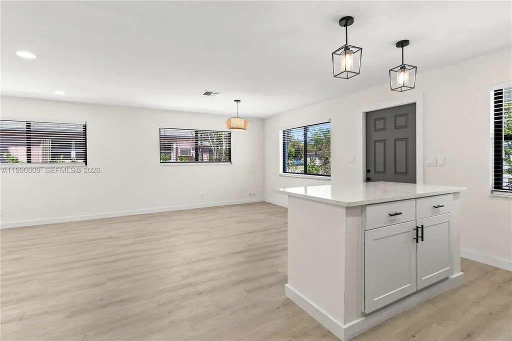 328 SW 11th Avenue Delray Beach FL 33444