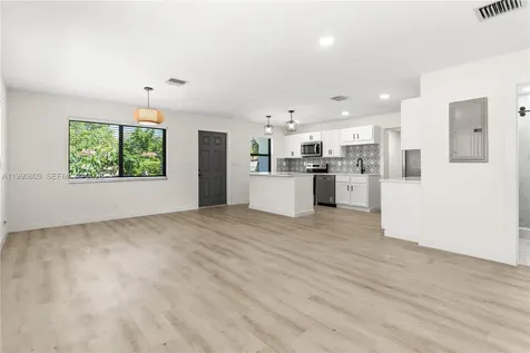 328 SW 11th Avenue Delray Beach FL 33444