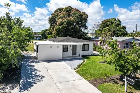 328 SW 11th Avenue Delray Beach FL 33444