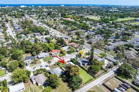 328 SW 11th Avenue Delray Beach FL 33444