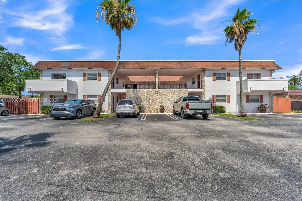 321 SW 1st Court Pompano Beach FL 33060