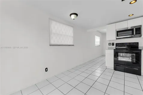 321 SW 1st Court Pompano Beach FL 33060