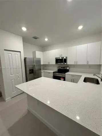 2889 SE 25rd Homestead FL 33035