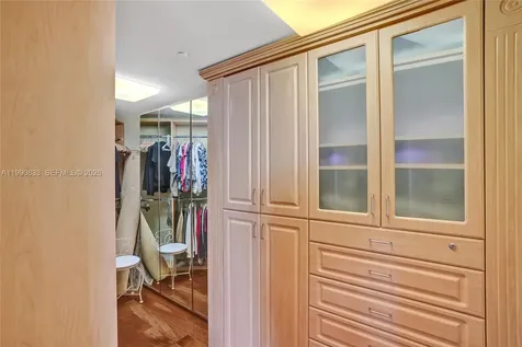 19111 Collins Avenue Sunny Isles Beach FL 33160