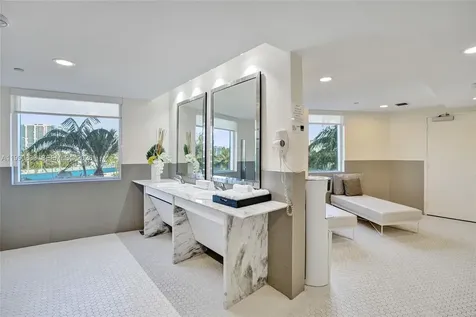 19111 Collins Avenue Sunny Isles Beach FL 33160