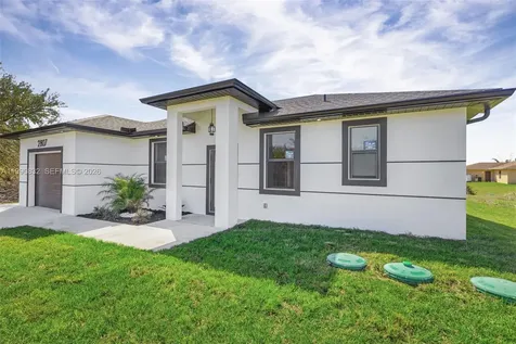 2807 74th Street W Lehigh Acres FL 33971