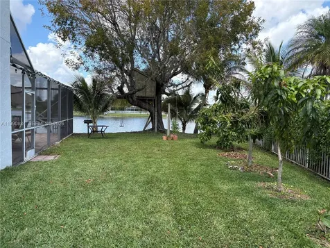 12513 NW 18th Manor Pembroke Pines FL 33028
