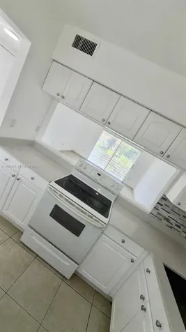 2800 NE 203rd Street Aventura FL 33180