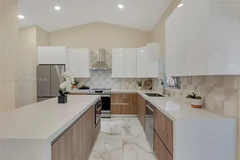 10425 NW 48th Manor Coral Springs FL 33076