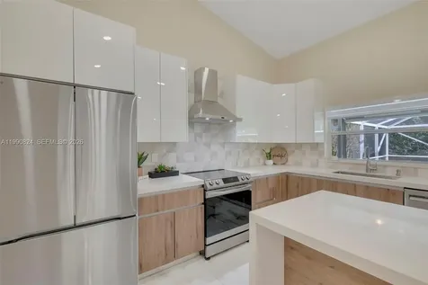 10425 NW 48th Manor Coral Springs FL 33076