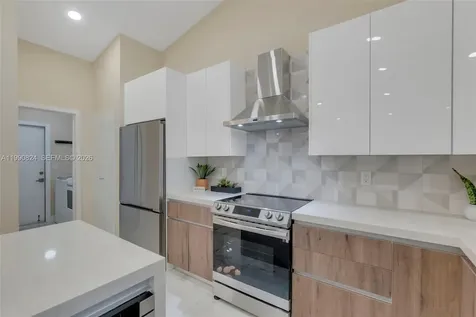 10425 NW 48th Manor Coral Springs FL 33076