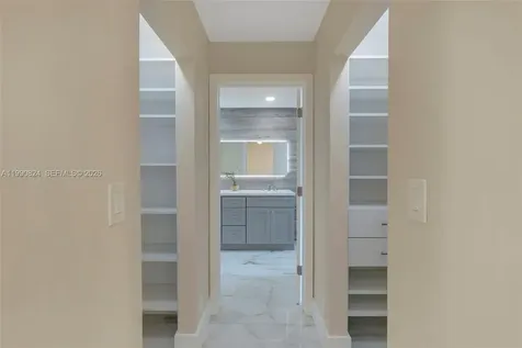 10425 NW 48th Manor Coral Springs FL 33076