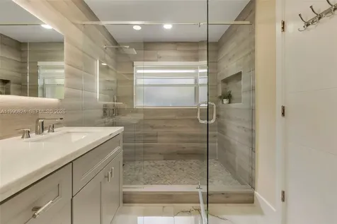 10425 NW 48th Manor Coral Springs FL 33076