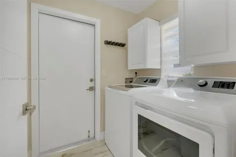 10425 NW 48th Manor Coral Springs FL 33076