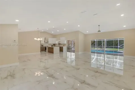 10425 NW 48th Manor Coral Springs FL 33076