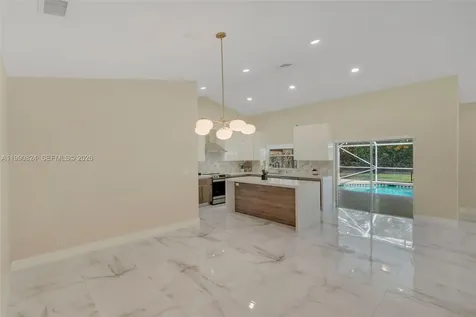 10425 NW 48th Manor Coral Springs FL 33076