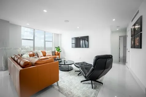 5600 Collins Avenue Miami Beach FL 33140