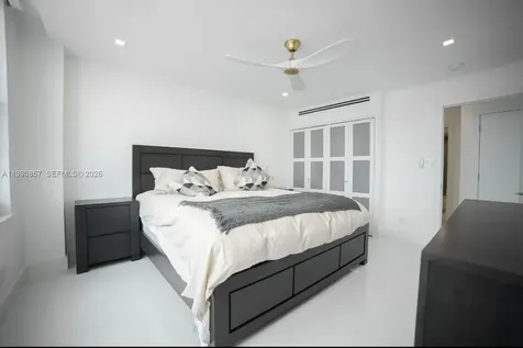 5600 Collins Avenue Miami Beach FL 33140