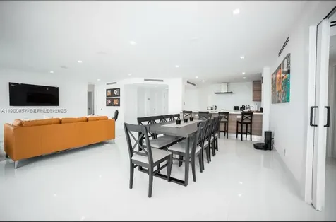 5600 Collins Avenue Miami Beach FL 33140