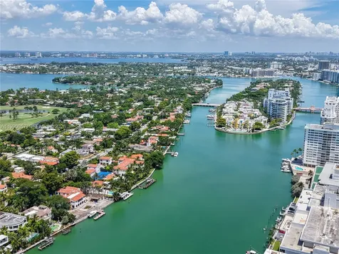 5600 Collins Avenue Miami Beach FL 33140