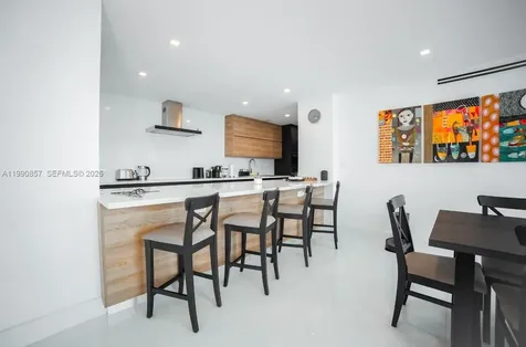 5600 Collins Avenue Miami Beach FL 33140